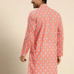RAJUBHAI HARGOVINDAS Men Coral & Blue Ethnic Motifs Printed Handloom Kurta image 3