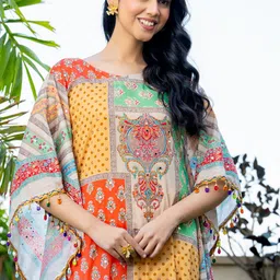 HOUSE OF JAMOTI Dazzling Floral Printed Kaftan Kurta with Trousers image 3