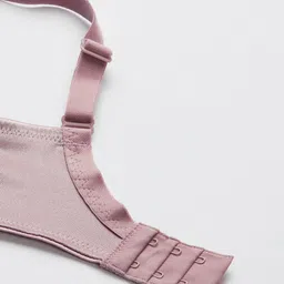 Triumph Pink Wireless Big-Cup High Support Minimizer Bra image 5