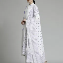 jaipur kurti Women Polka-Dot Print A-Line Kurta Set with Dupatta image 3