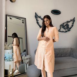 Vishudh Women Solid Viscose Rayon Kurta with Trouser-picture-4