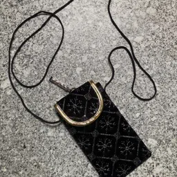 annaarzi Girls Black Mobile Pouch image 4
