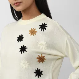 Van Heusen Woman Embroidered Acrylic Pullover image 3