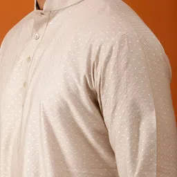 Streaks & Crosses Ethnic Motifs Kurta with Churidar image 2