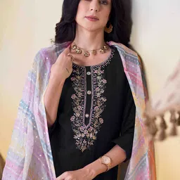 Anouk Black Floral Embroidered Round Neck Straight Kurta With Trousers & Dupatta image 2