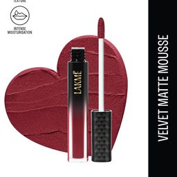 Lakme Xtraordin-airy Velvet Matte Lip Mousse with Cocoa Butter 4.6 g - Love Me Red 106-picture-23