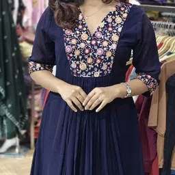 kedarnath Women Embroidered Georgette Flared Kurta image 2