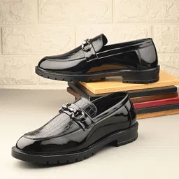 here&now Slip On For Men image 2