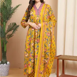 priyanshi fashion world Women Cotton Rayon Kurti Pant Dupatta Set-picture-13