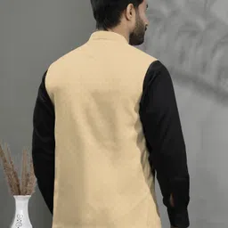 aa enterprises Checkered Men Waistcoat image 2