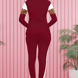 de trendz Printed Women Track Suit image 2