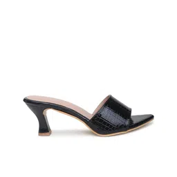 VALIOSAA Women Black Textured Block Heels image 5
