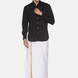 Sethukrishna Men White Solid Cotton Dhoti image 4
