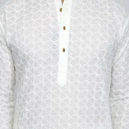 ROYAL KURTA Ethnic Motifs Embroidered Pure Cotton Kurta With Pyjamas image 2