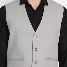 TrulyFeb 2 Piece Slim-Fit Single-Breasted Party Suit image 2