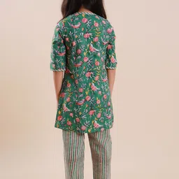 Sangria Girls Green Floral Printed Pure Cotton Straight Kurta With Trouser image 2