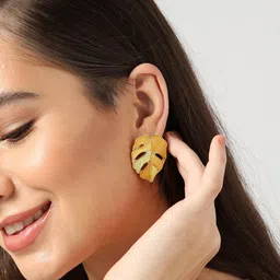 SOHI Gold-Plated Leaf Shaped Studs Earrings image 1
