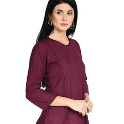 IndiWeaves Pack of 2 V-Neck Tops image 4