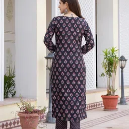 vaamsi Women's Floral Straight Printed Kurta Pant With Dupatta Set | kurta sets for woman image 4