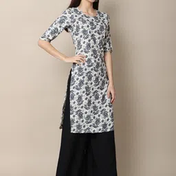 7threads KALINI Women Pack of 2 Printed Crepe Kurta image 4