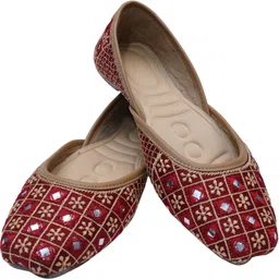 catbird Thread Embroidery Mojari Jutis For Women image 2