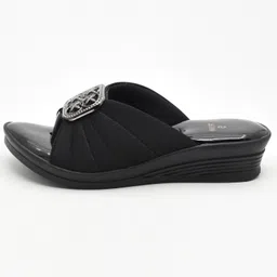 hardforce Women Wedges Sandal image 2