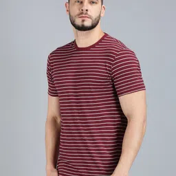 checks & squires Men Printed Round Neck Pure Cotton Maroon T-Shirt-picture-23
