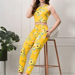 FLYING FEST Printed Round Neck Top With Trousers Co-Ord Set image 4