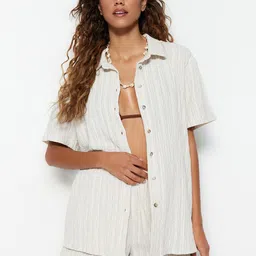 Trendyol Self Designed Shirt Collar With Shorts Co-Ords-picture-31