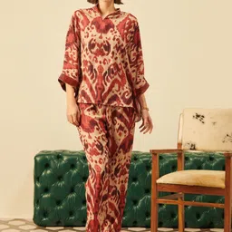 DUSK ATTIRE Printed V-Neck Top & Mid-Rise Trouser-picture-14