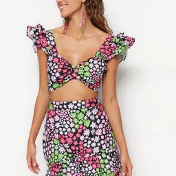 Trendyol Floral Printed Crop Top With Skirt-picture-21