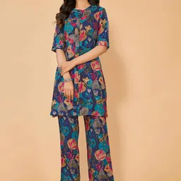 SUNDARNAARI Floral Printed Mandarin Collar Tunic With Trousers image 1