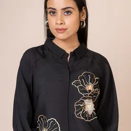 SARSO Floral Embroidered Shirt Collar Tunic With Palazzos image 3
