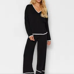 Trendyol V-Neck Acrylic Sweater With Trouser image 4