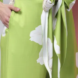 KASSUALLY Floral Printed Cropped Top & Palazzo Co-Ords Set image 3