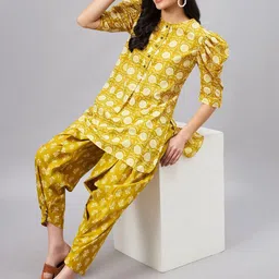 WineRed Ethnic Motifs Printed Pure Cotton Kurta Set image 2