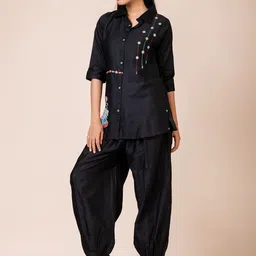 SARSO Ethnic Motifs Embroidered Spread Collar Thread Work Pure Cotton Shirt With Salwar image 3