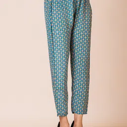 SARSO Ethnic Printed V-Neck Three Quarter Sleeve Top & Trouser image 3
