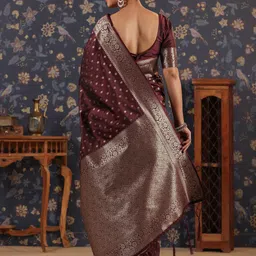 house of pataudi Woven Banarasi Jacquard, Silk Blend Saree image 5