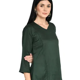 IndiWeaves Pack Of 2 V-Neck Three-Fourth Sleeve Tops image 3