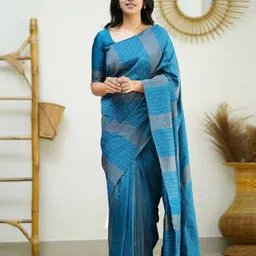 ODETTE Striped Saree image 2
