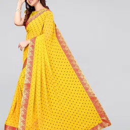 MIRCHI FASHION Yellow & Red Bandhani Zari Bandhani Saree image 5
