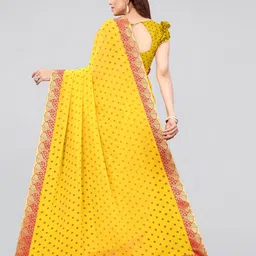 MIRCHI FASHION Yellow & Red Bandhani Zari Bandhani Saree image 3
