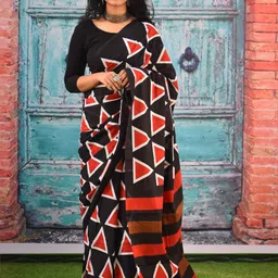 TROPWEAR Geometric Printed Pure Cotton Block Print Saree-image-3