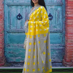 TROPWEAR Ethnic Motifs Block Printed Mulmul Cotton Ikat Saree image 3