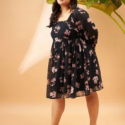 SASSAFRAS Curve Plus Size Black Floral Printed Puff Sleeves Smocked Fit & Flare Dress image 3