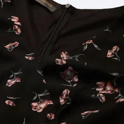 DODO & MOA V Neck Sort Sleeves Floral Print Flutter Sleeve Warp Dress image 2