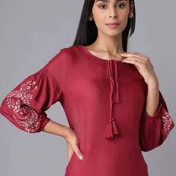 W Red & White Ethnic Motifs Embroidered Tie-Up Neck A-Line Dress image 5