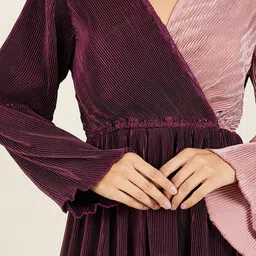 Styli V-Neck Long Flared Sleeves Midi Dress image 2