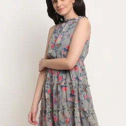 La Zoire Grey & Pink Floral Layered Georgette Dress image 4